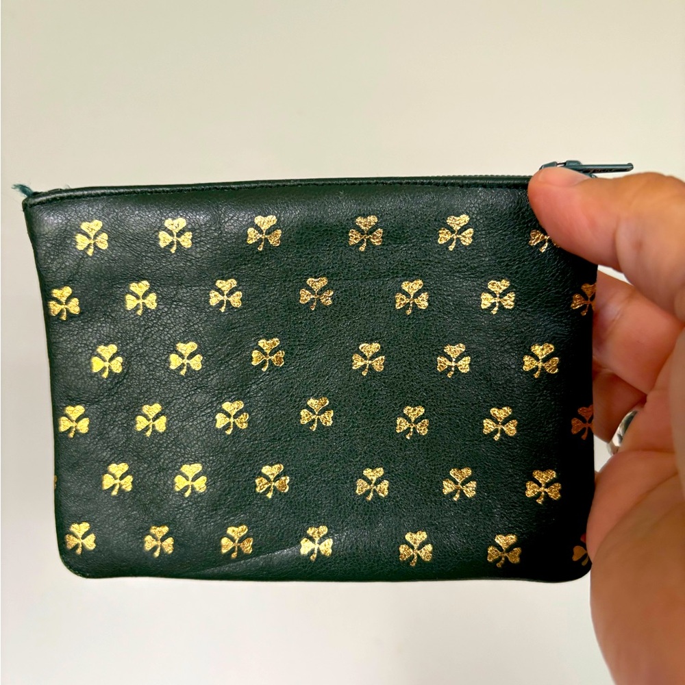 Vintage 1970s–80s Green Leather Coin Purse – Gold Shamrock Print